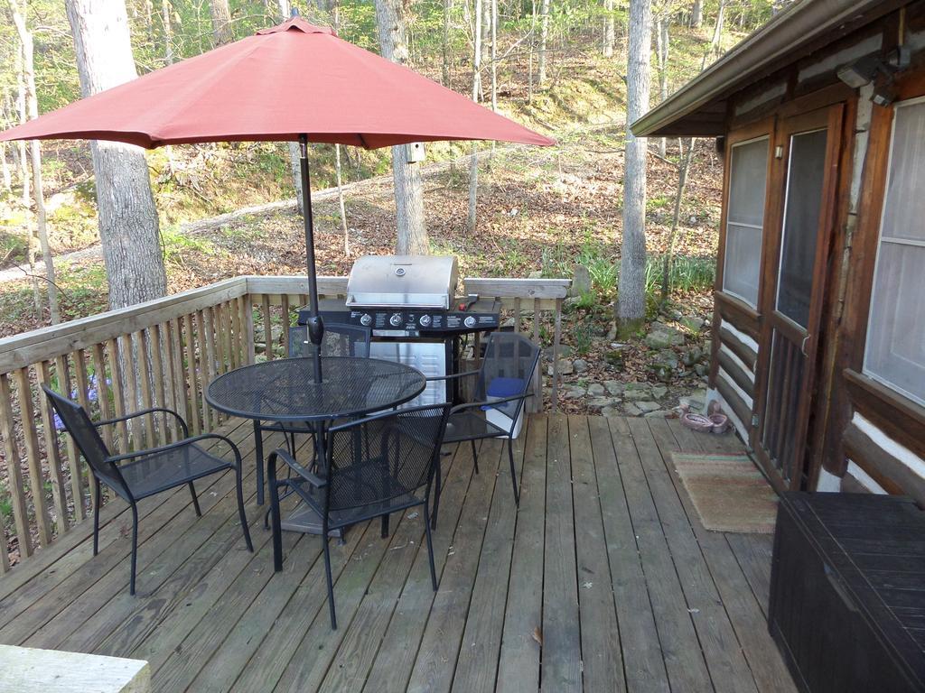Lake Lucerne Treehouse Villa Eureka Springs Exterior photo